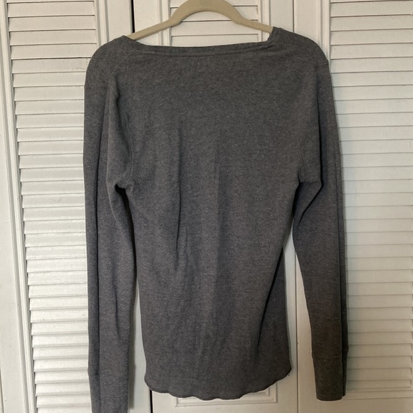 XL Grey Old Navy Long Sleeve Waffle Tee. - Picture 5 of 7
